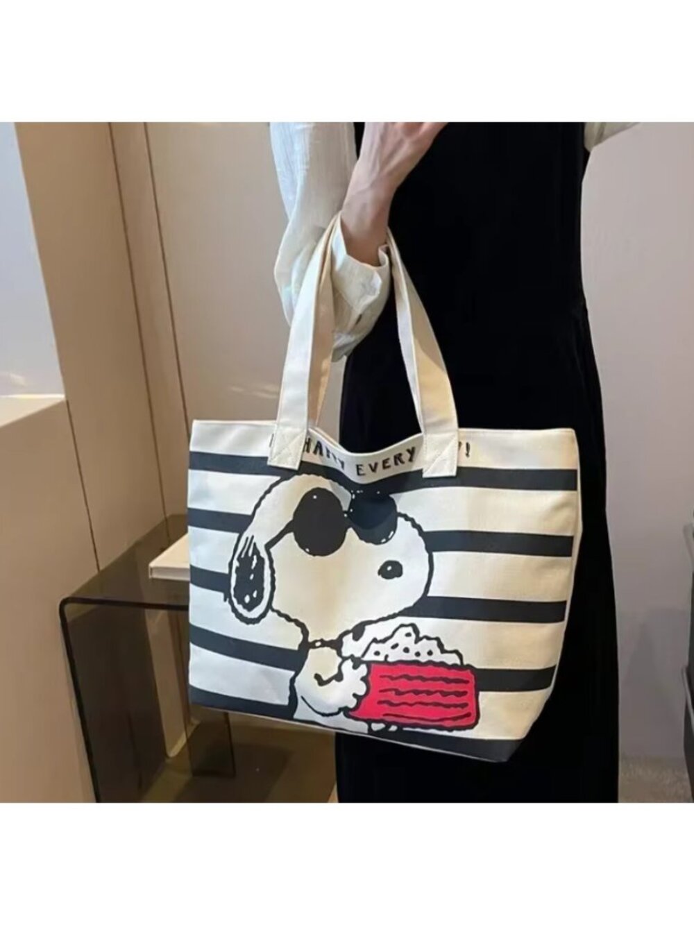 Snoopy Canvas Tote Bag – Cute Cartoon Large‑Capacity Book & Mommy Bag